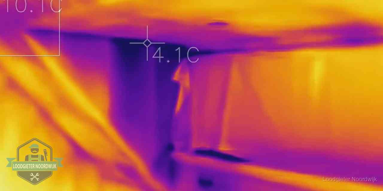 Warmtebeeldopname van een vloerconstructie tijdens lekdetectie in Noordwijk